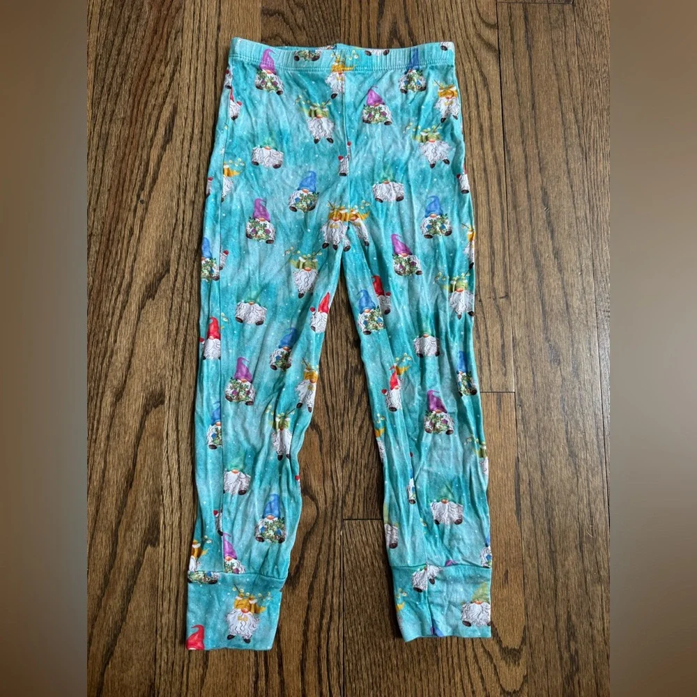 Holiday sets of matching pajamas, size 6